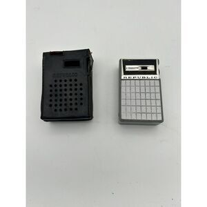 VINTAGE REPUBLIC MODEL RP80 EIGHT TRANSISTOR RADIO - BLACK/GRAY‎ with case